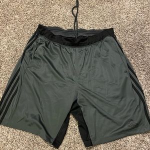 Men’s Adidas Shorts XL